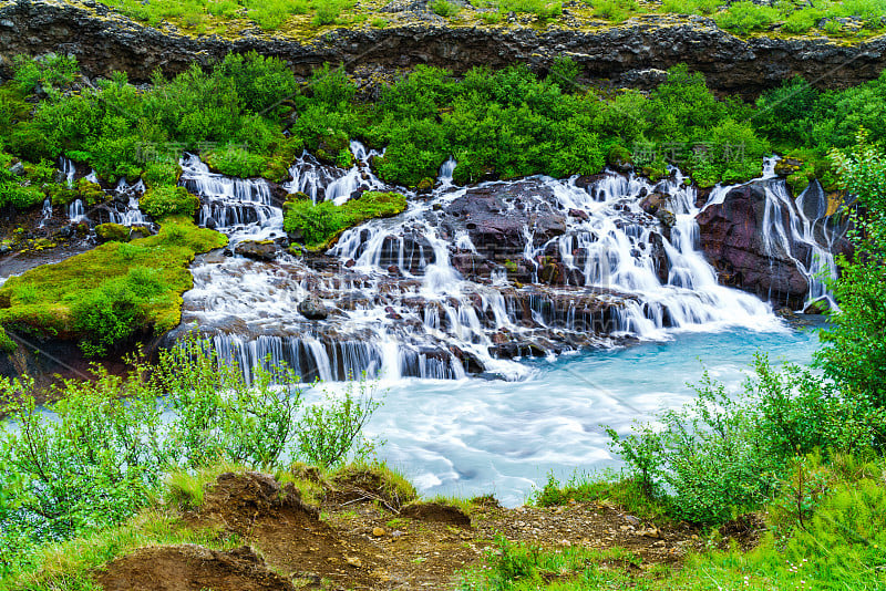 Hraunfossar瀑布