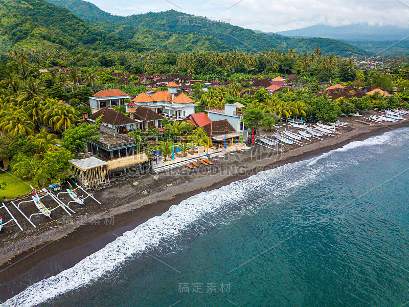 鸟瞰图阿米德海滩在巴厘岛，印度尼西亚