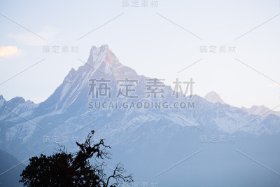 安娜普纳地区位于尼泊尔喜马拉雅山脉