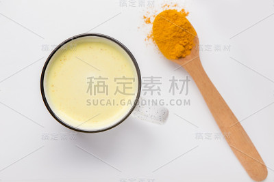 制作姜黄奶粉的健康配料
