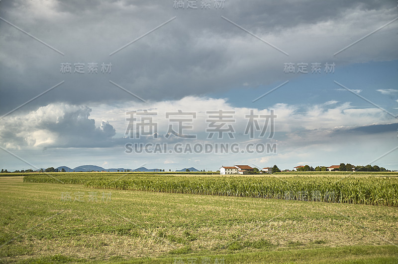 乡村和雷雨