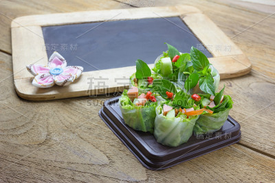 新鲜的蔬菜春卷