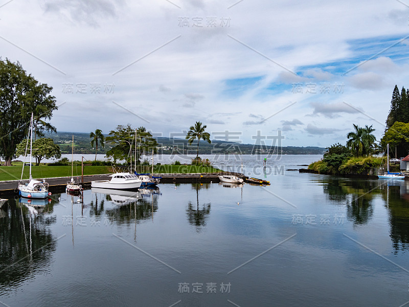 Wailoa河州休闲区是一个公园，在夏威夷的希洛ʻi岛在美国夏威夷州。