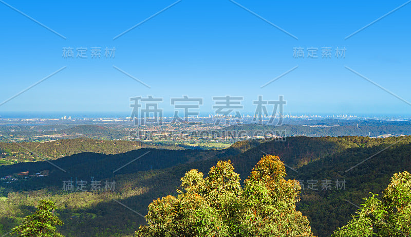 从Tamborine山顶俯瞰黄金海岸