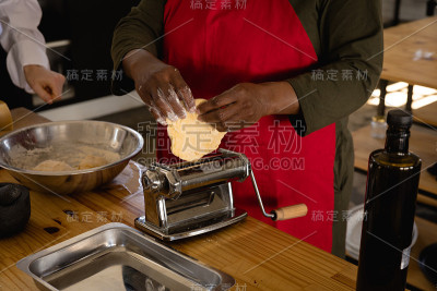 非洲厨师烹饪