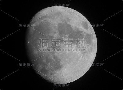 夜晚的满月