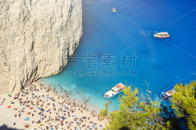 Zakynthos著名的欧洲海滩Navagio