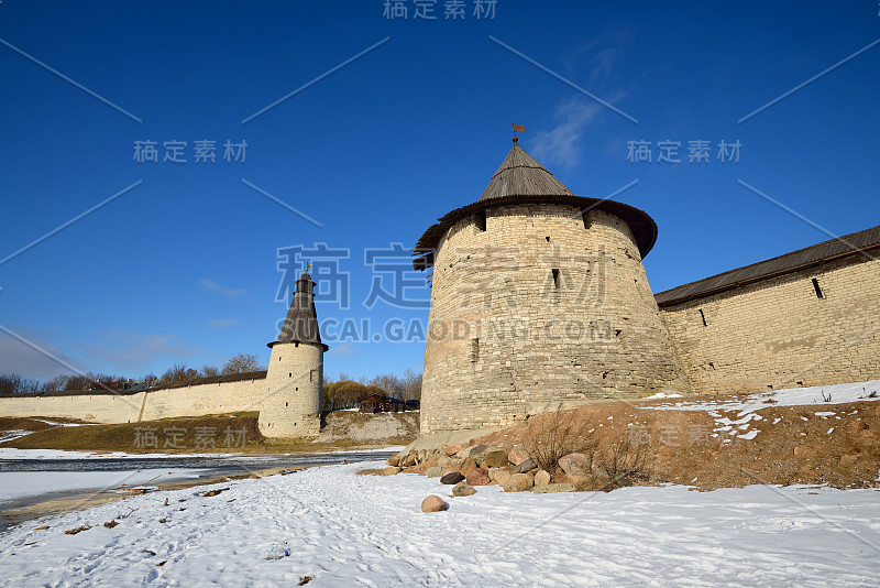 历史上的普斯科夫城市堡垒(克里姆林宫)在冬季