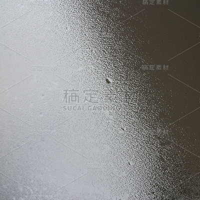 磨砂玻璃与灰色天空照明