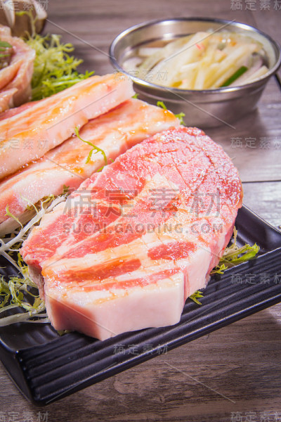 生猪肉或火腿