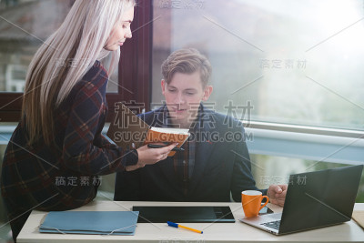 助理经理秘书业务团队合作