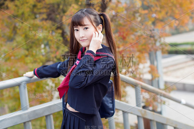 可爱的中国女学生