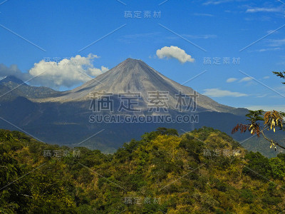 火山和丘陵。
