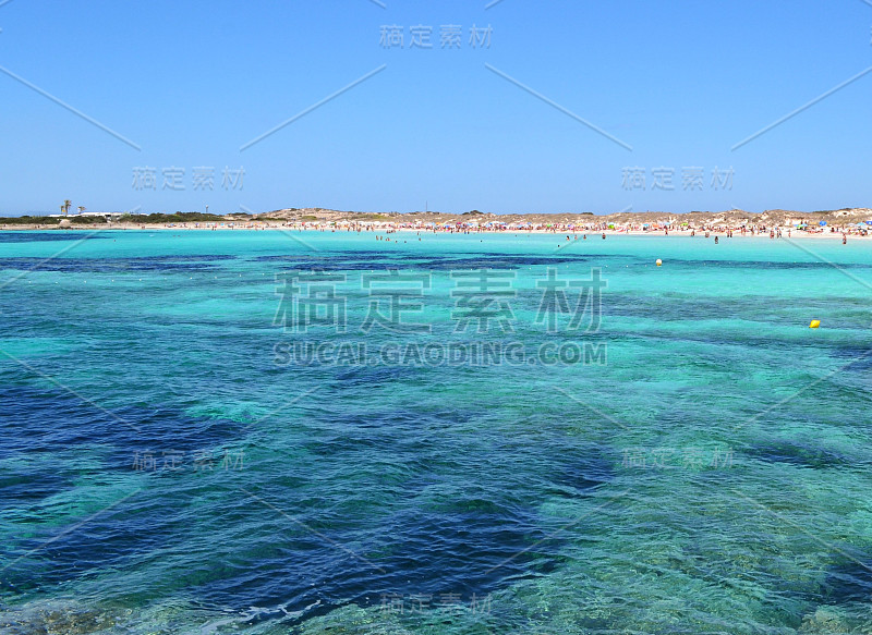 地中海的海滩。Formentera的海