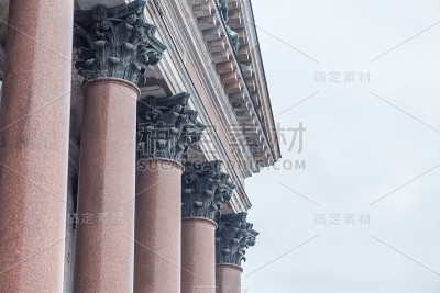 圣以撒大教堂的柱廊