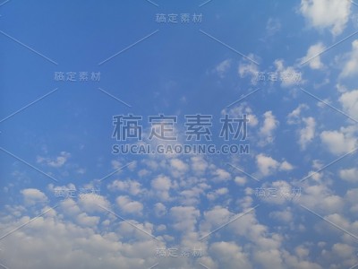 高层云，蓝天白云，自然背景，优美的自然环境，书写空间