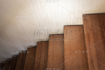 木楼梯的碎片
