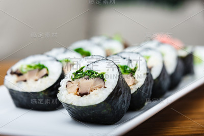 与鳗鱼卷