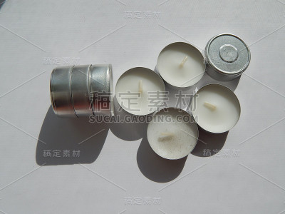 用胶带粘圆的物体，蜡烛