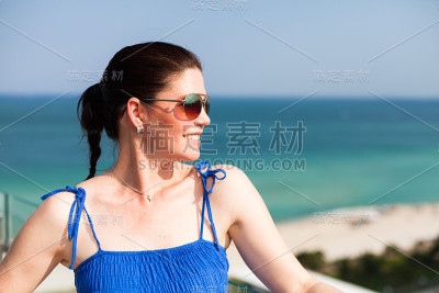 漂亮的女人