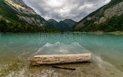 金尼湖，罗布森山省级公园