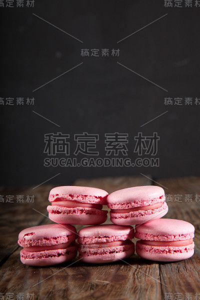 粉红色的马卡龙。复古风格