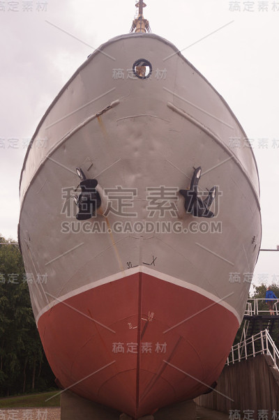 船在船厂