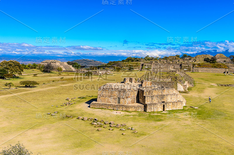 主广场和建筑的全景从南平台的蒙特阿尔班，一个大的前哥伦布时期的考古遗址，圣克鲁斯Xoxocotlan