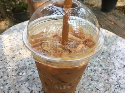 桌上有冰茶