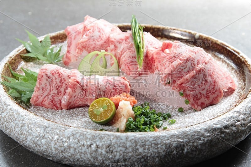 生牛肉