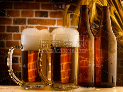 大杯啤酒