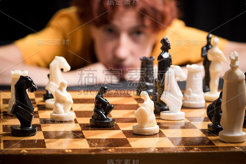 国际象棋玩女人