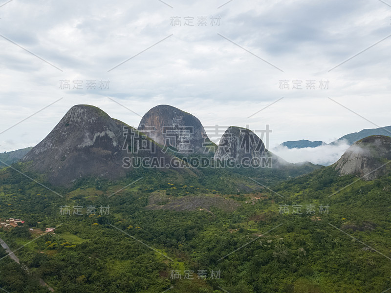 航空摄影的热带景观，森林和山昆比拉森林保护区