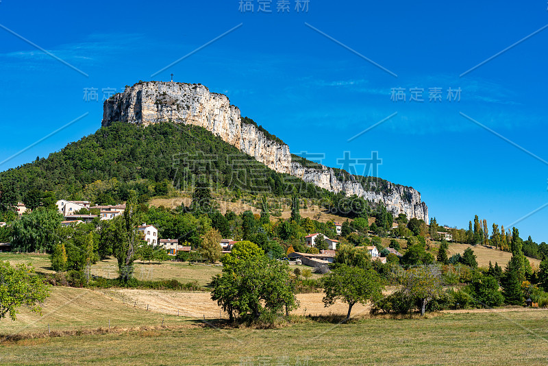 贝克斯平原和韦兰岩石在维科尔，法国阿尔卑斯山，法国