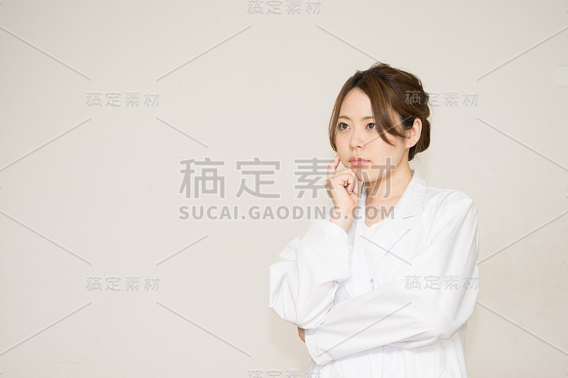 医学图像(医生、女性、护士、研究和实验服)