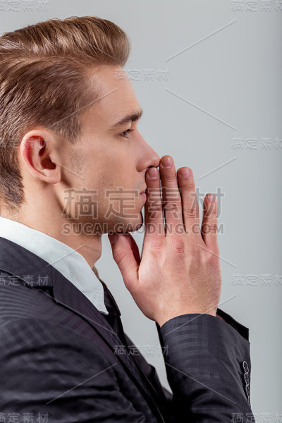 年轻的成功的商人