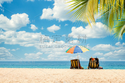 宁静的海滩风景旅行灵感