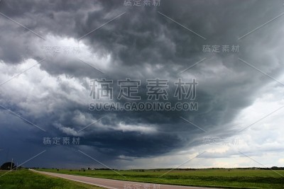 大平原上有雷雨