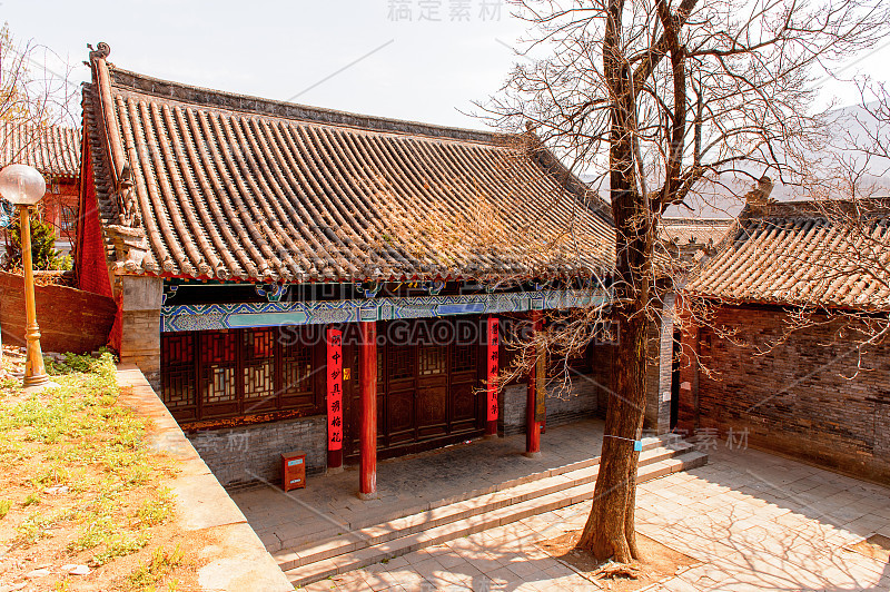 在正宗少林寺(少林寺)的宝塔，一个禅宗佛教寺庙。联合国教科文组织世界遗产