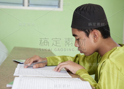 马来西亚，elementary student, Bharu市。