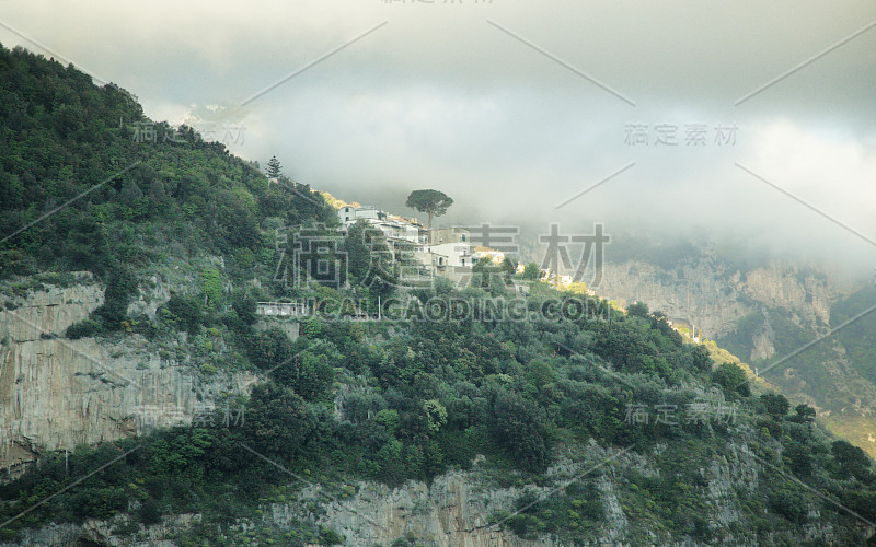 阿马尔菲海岸线的山景