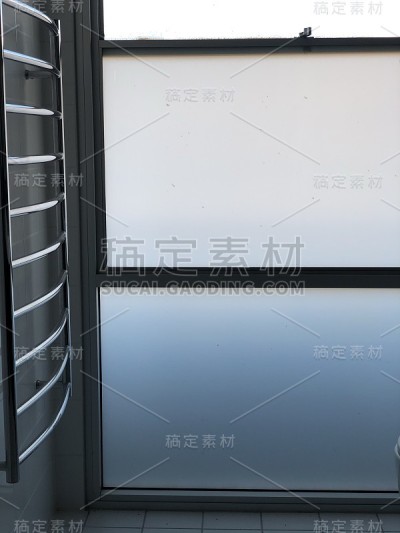 蓝色的窗口
