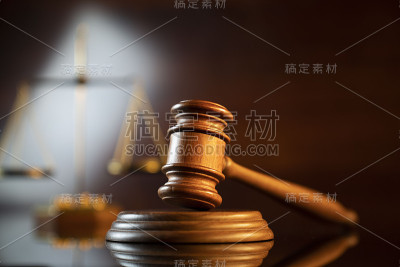 法律与正义观念。