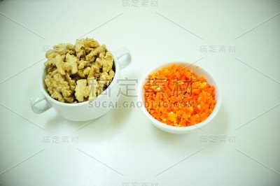 坚果和辣椒
