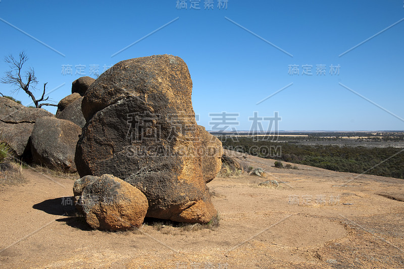 在波岩顶端的公园景色