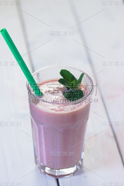 一杯奶昔