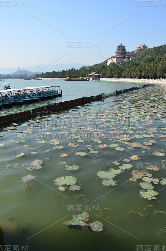 中国北京颐和园的湖景