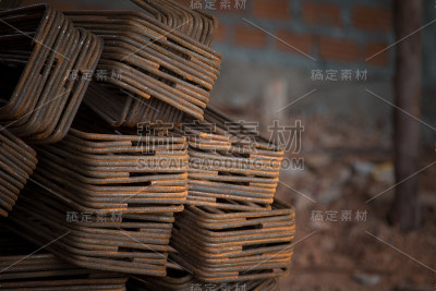 铁用于建筑。