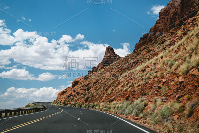 美国亚利桑那州的现代高速公路。美国89号公路