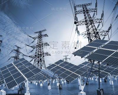 太阳能板和输电塔